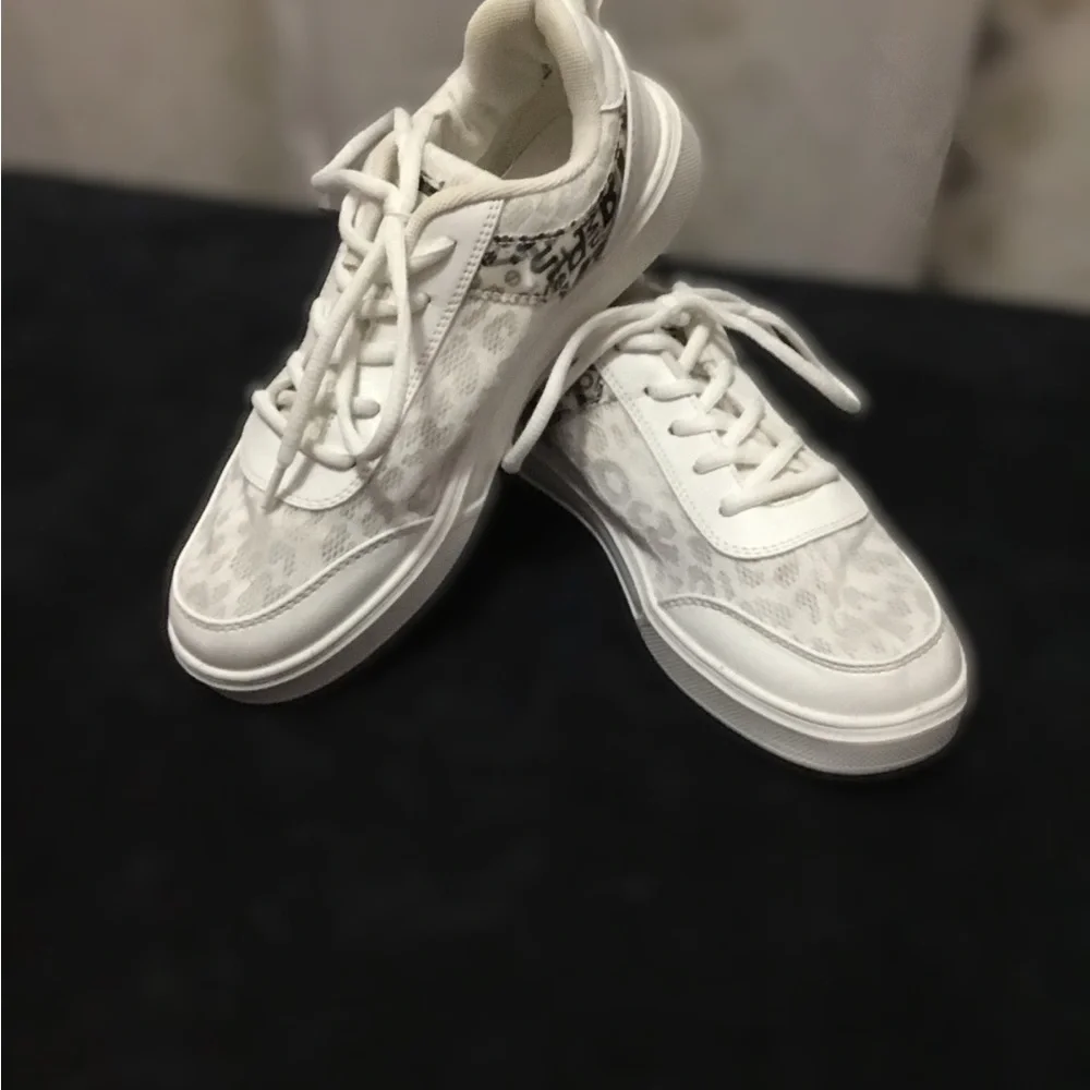 Women’s White Sneakers